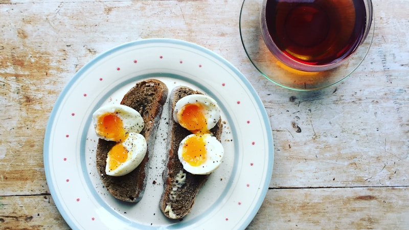 红茶全解：从历史渊源到养生搭配的千年茶香